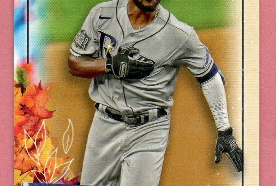 Randy Arozarena JUST keeps ball fair for single