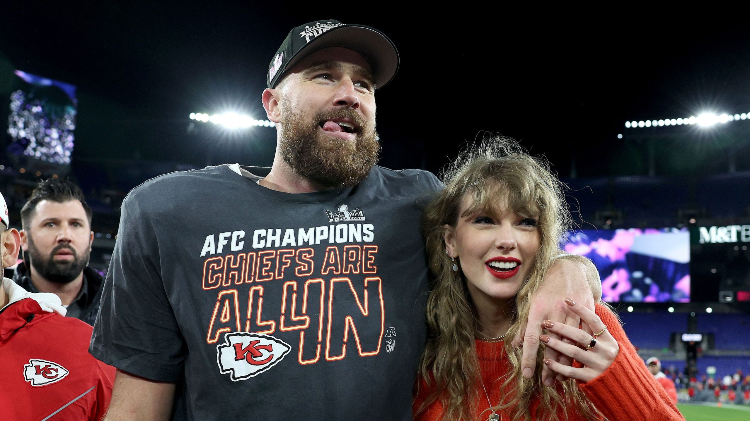 Travis Kelce keeps shirt on post