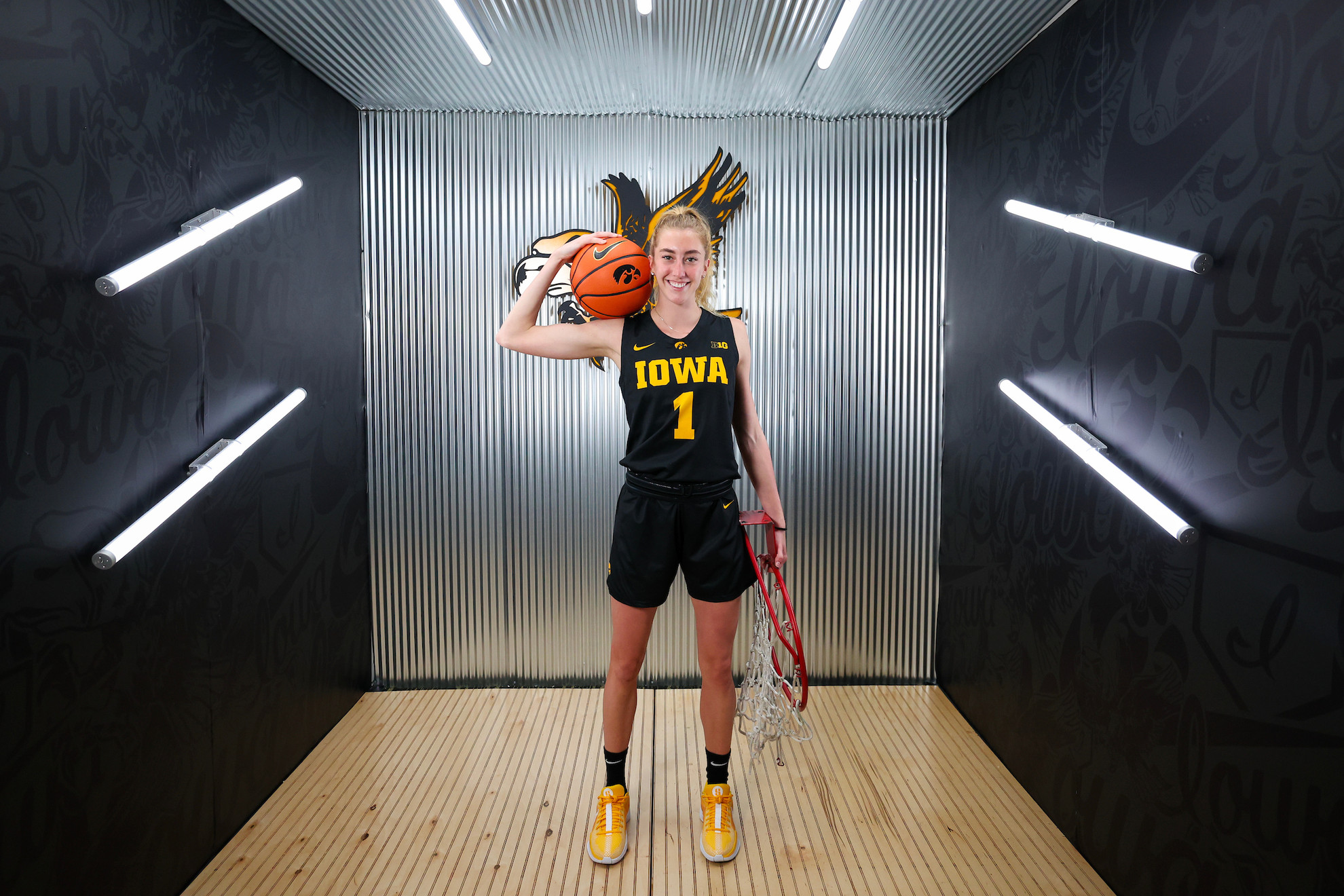 UE women's basketball announces three signees