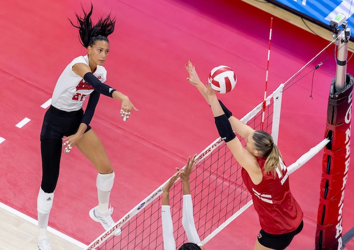 Virginia Sweeps FDU to Advance to NCAA Second Round