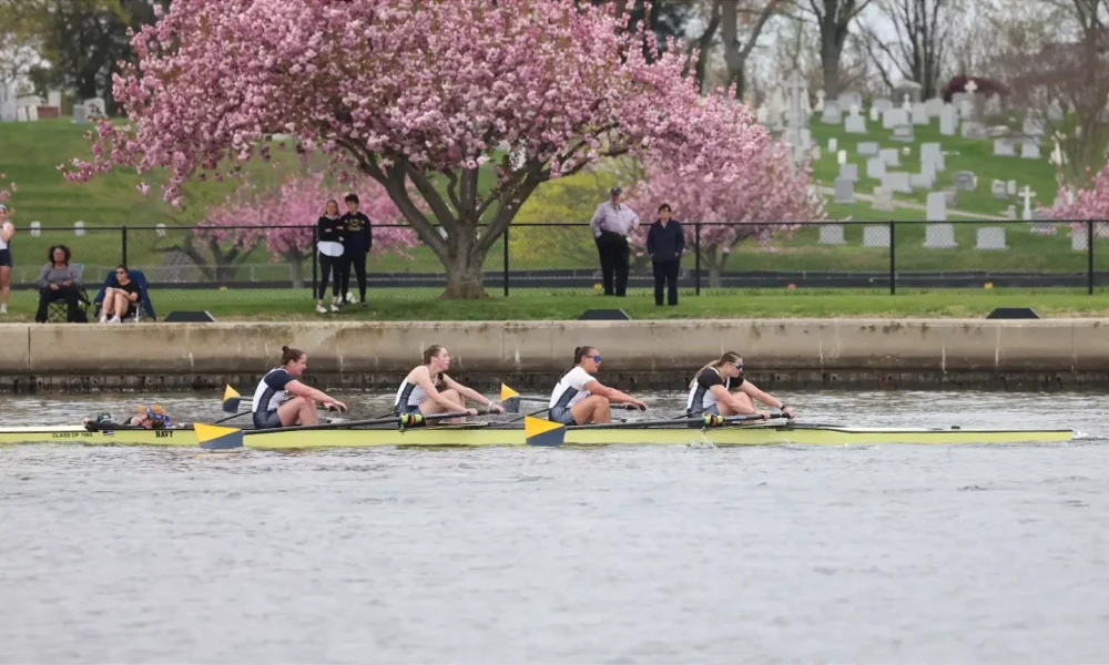 Women's Rowing Places 23 Student