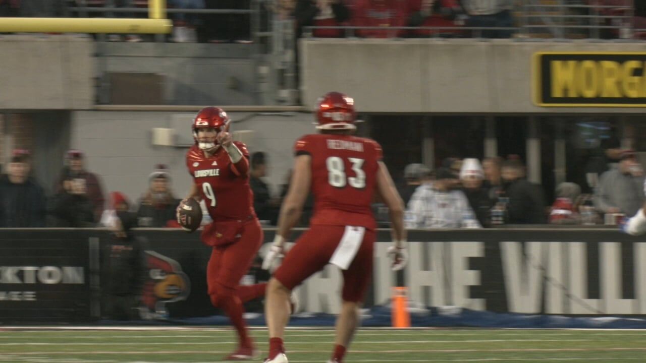 College football teams generating major buzz