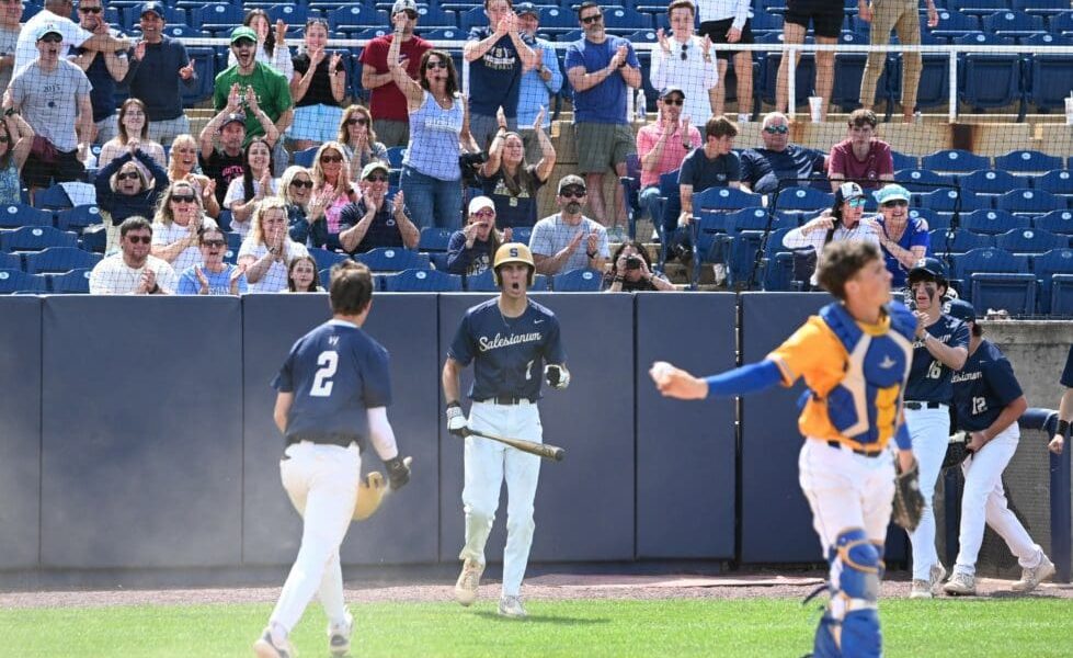 Hortonville tops De Pere in sectional final, advances to state after two upsets
