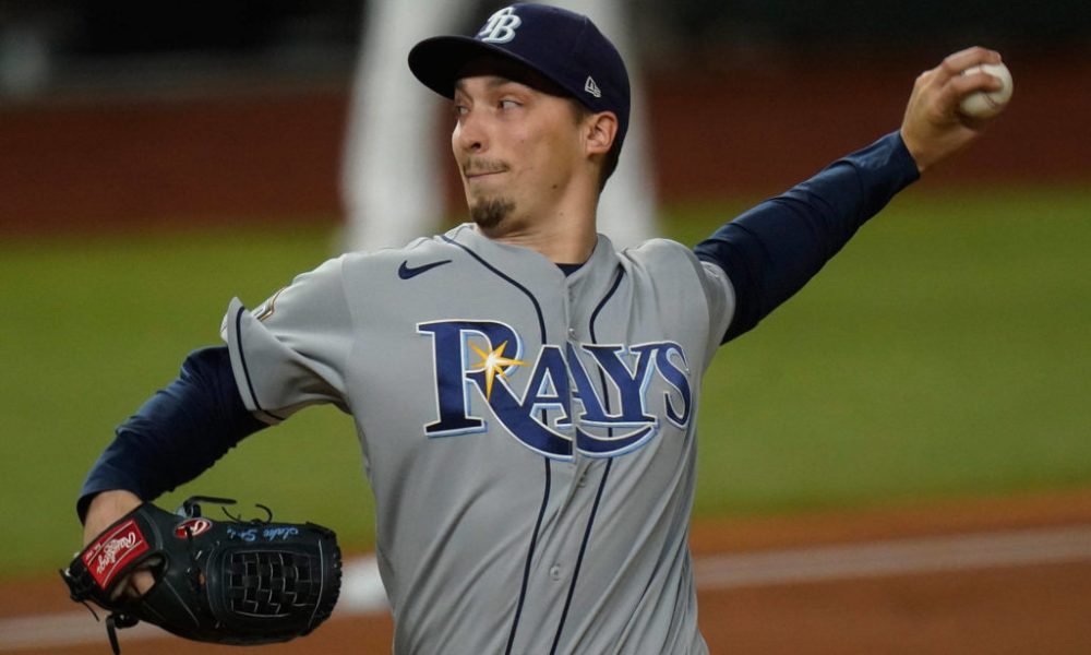 Jeremy Fears Jr., a Joliet West alumnus, throws out first pitch for White Sox as part of NIL initiative