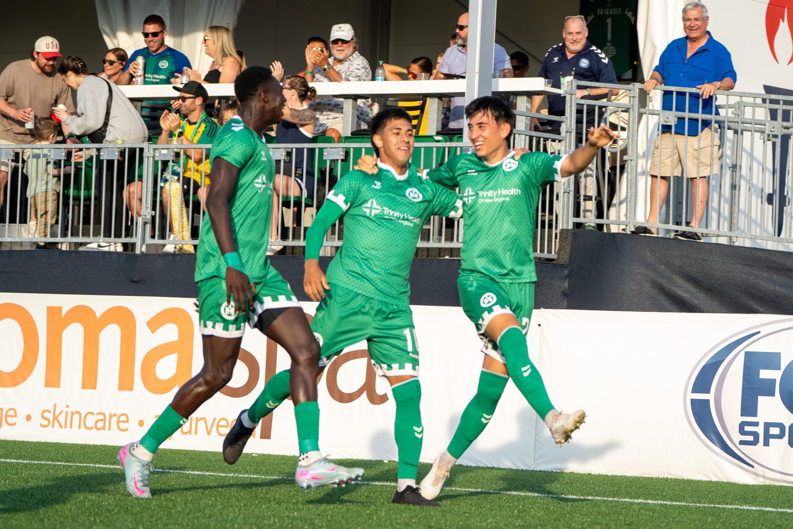 Minnesota Dutch Lions conclude with a win