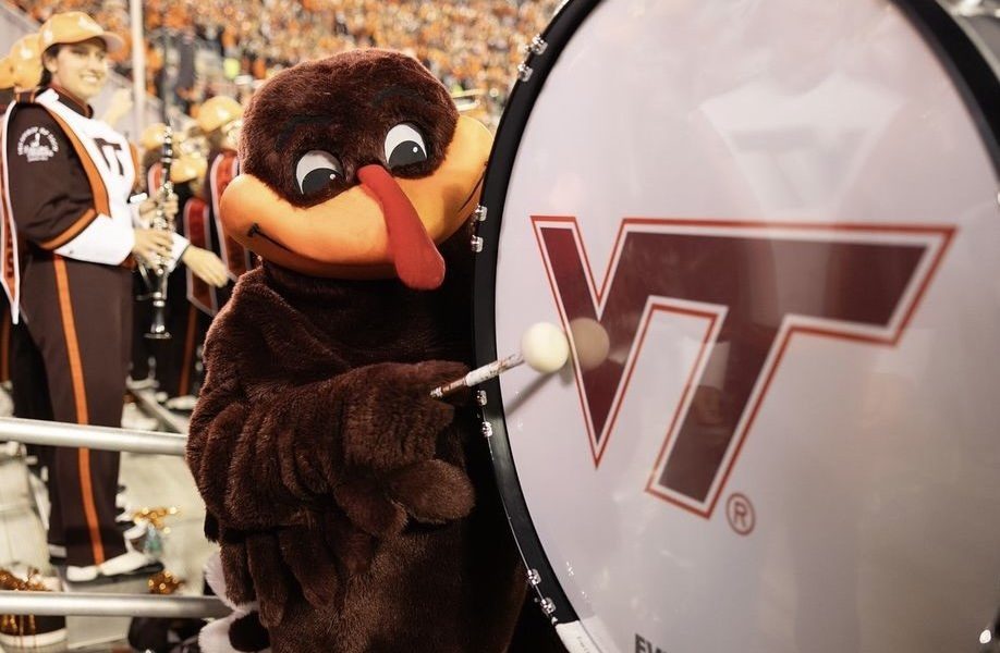 New royalties structure puts fans in charge of College Football 26 revenue for Clemson