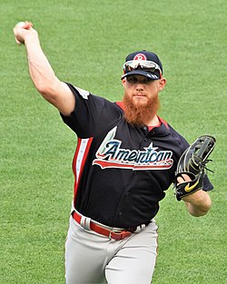 Rangers sign veteran reliever Craig Kimbrel to a minor