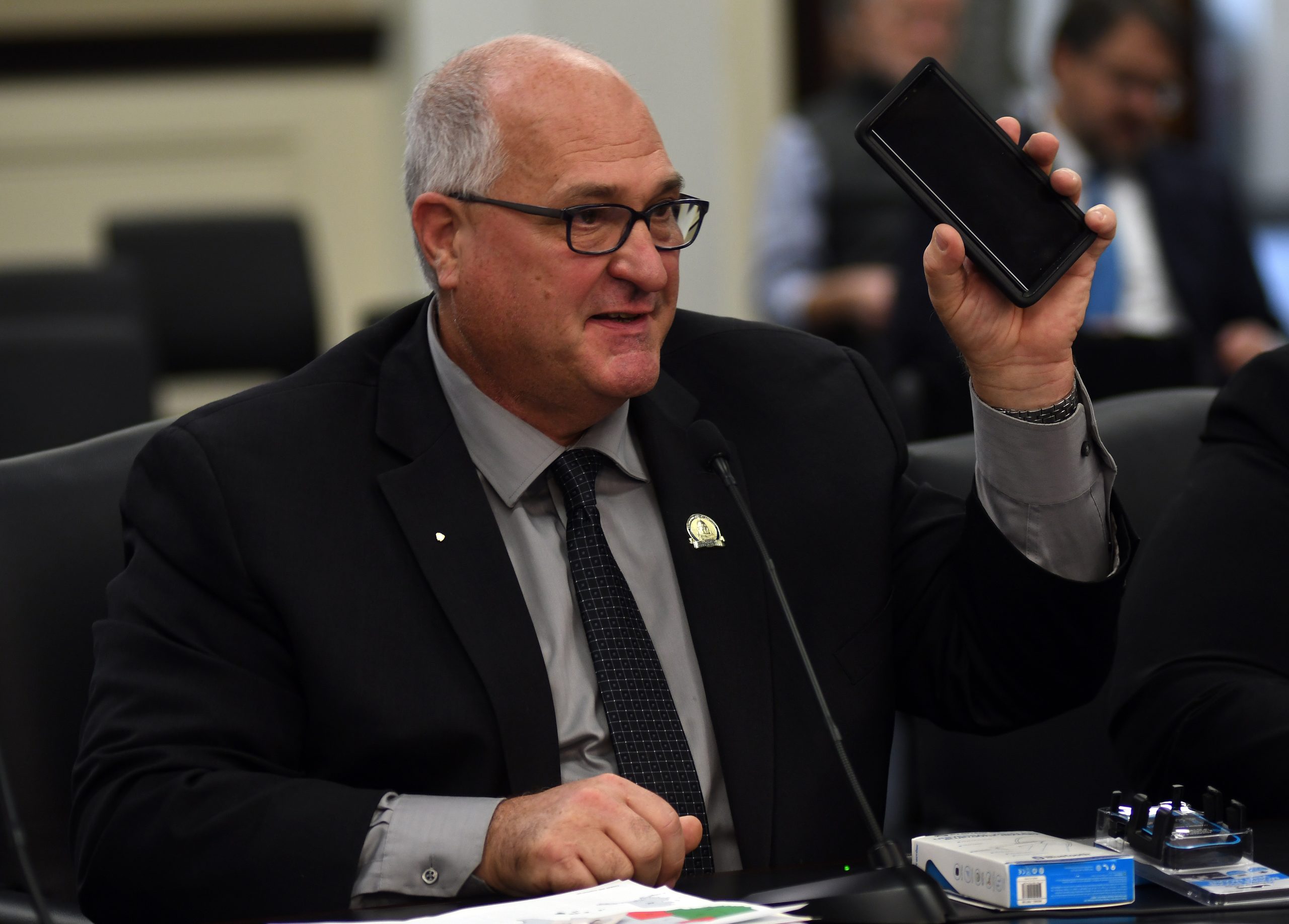 Rep. Simpson Cosponsors Bill to Protect Women's Sports at Service Academies