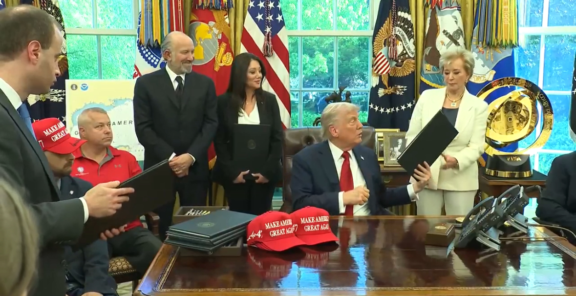 Donald Trump signs order, seeks to clarify NCAA athletes' employment status