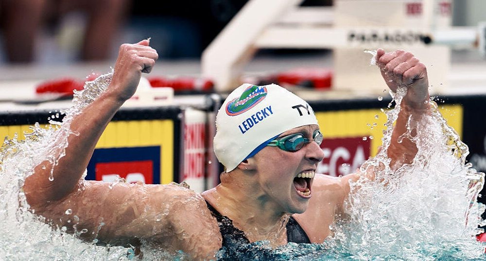 Katie Ledecky receives her 28th world championship medal at worlds