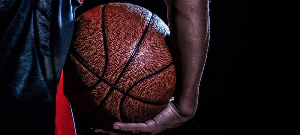 Mack Brown endorses changes to pay college players