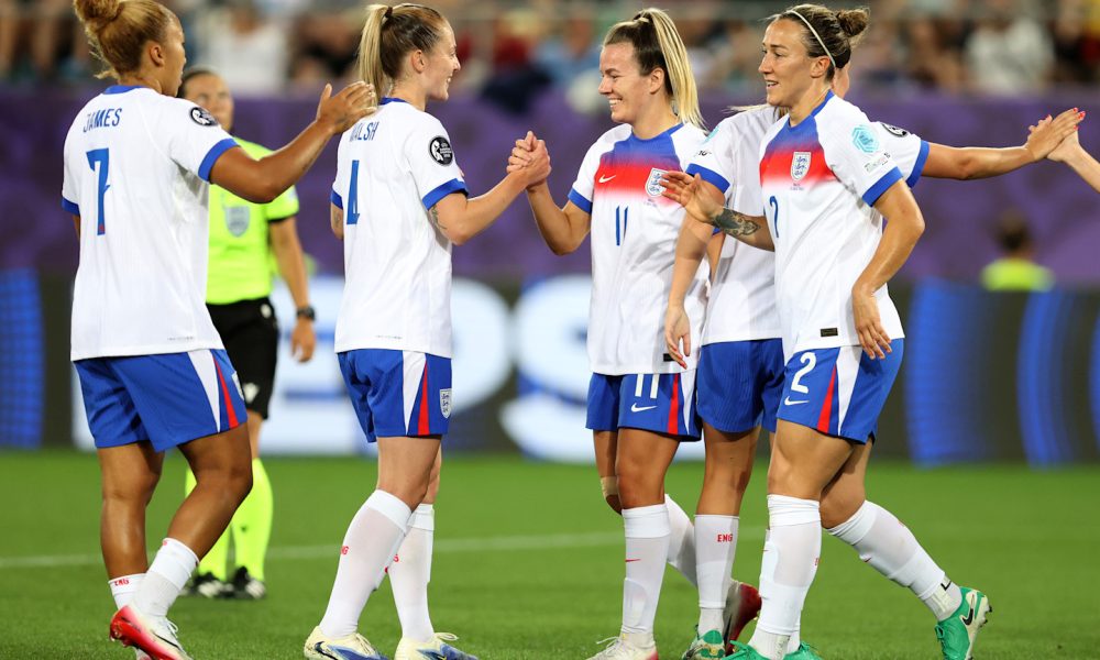 Photo highlights from the Women's Euro 2025 final between England and Spain