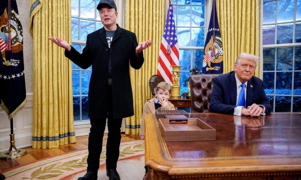 President Donald Trump to sign executive order establishing national NIL standards amid ...