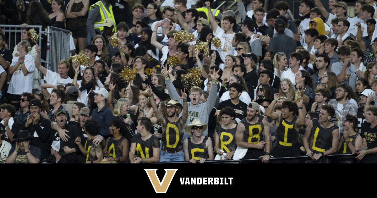 Ryan 'Hollywood' Williams signs groundbreaking NIL deal with Nike