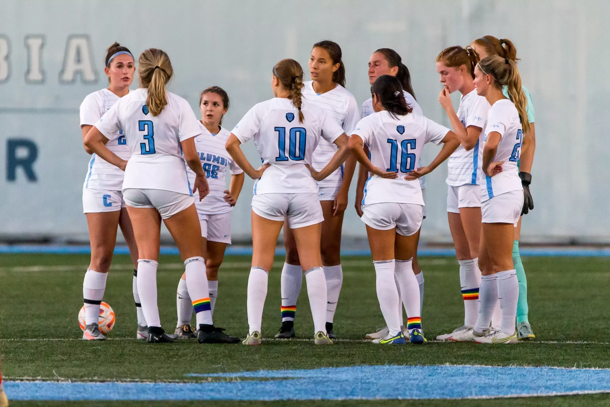 Women's Soccer Welcomes Eight First