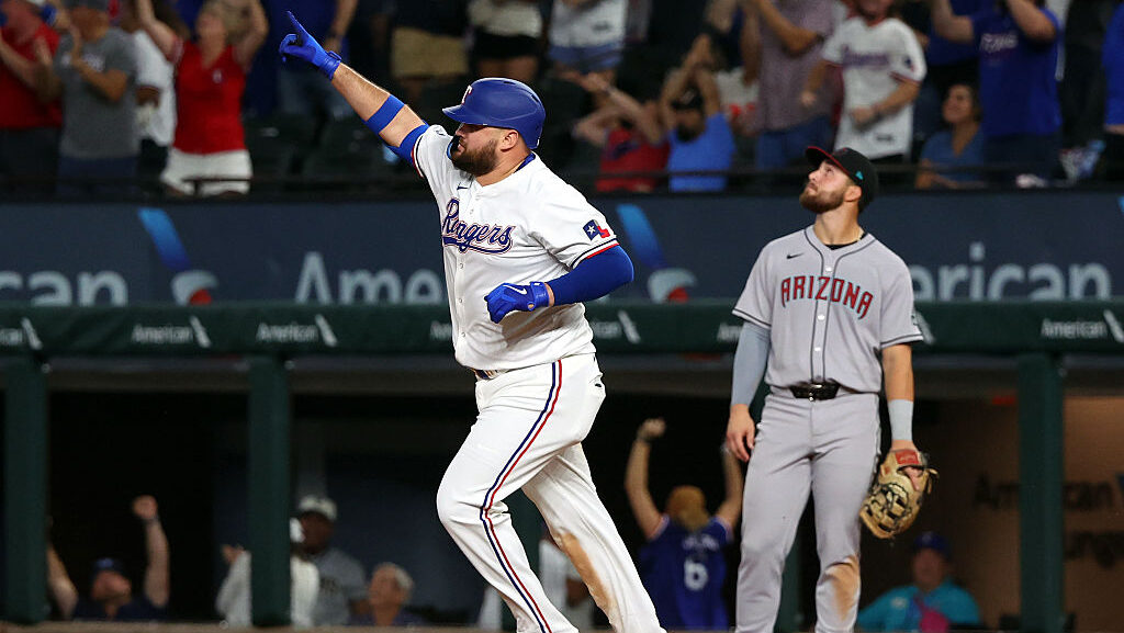 Diamondbacks sign Matt Mervis to minor league deal