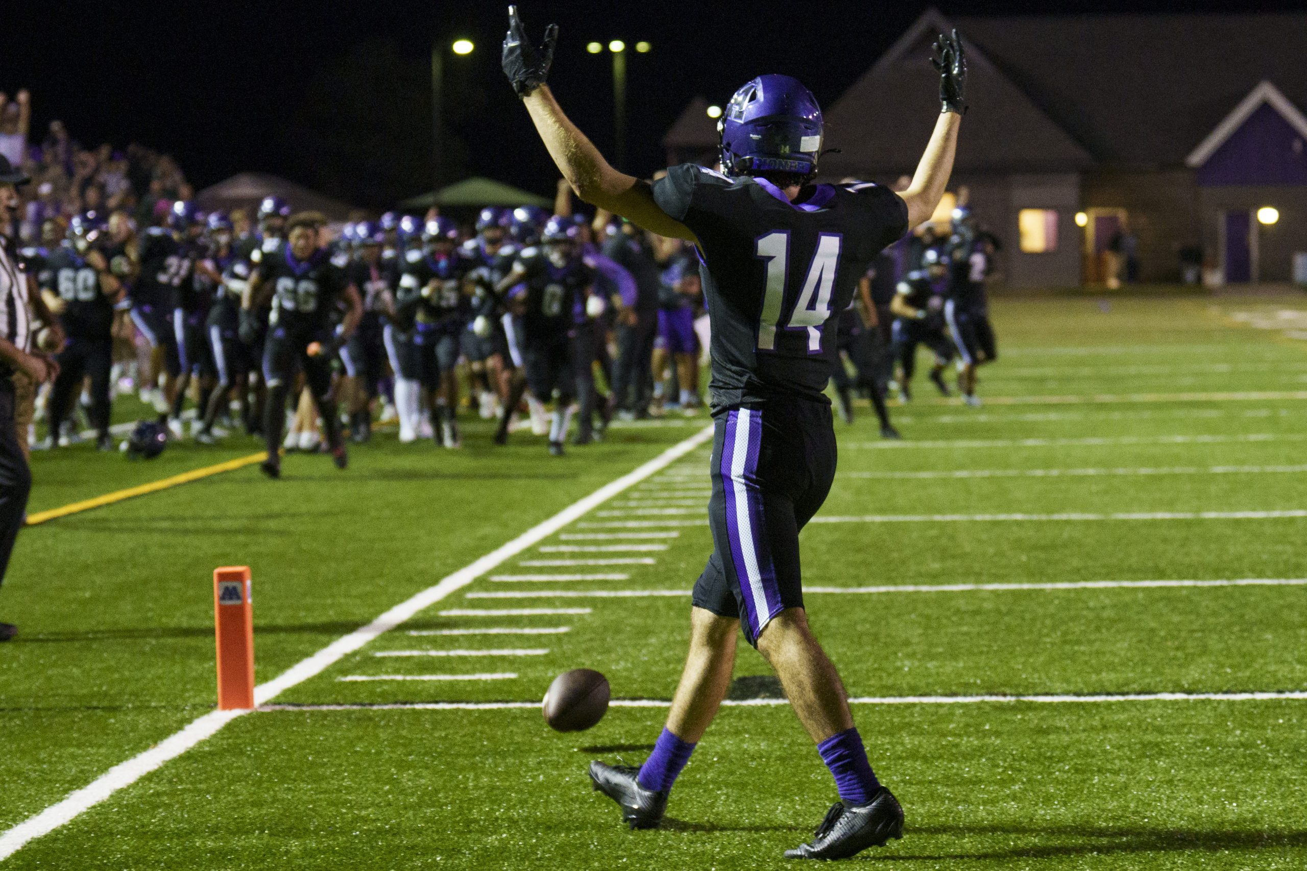 Fast starts spark touchdown barrages in Ann Arbor