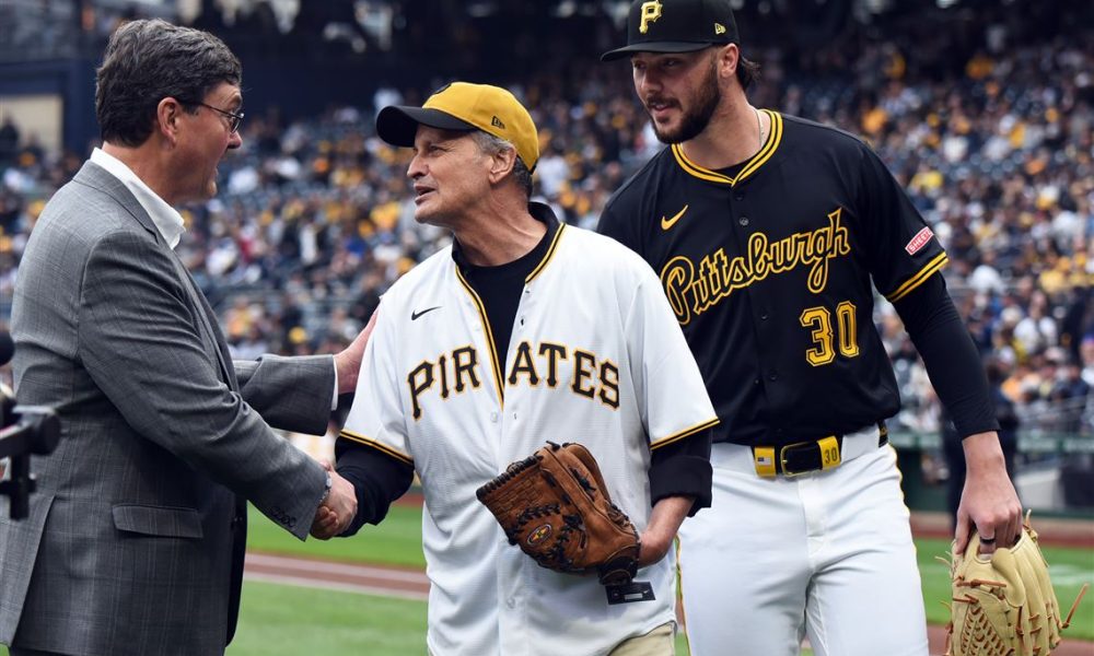 Govs Host Bruins for Season's First Home Match