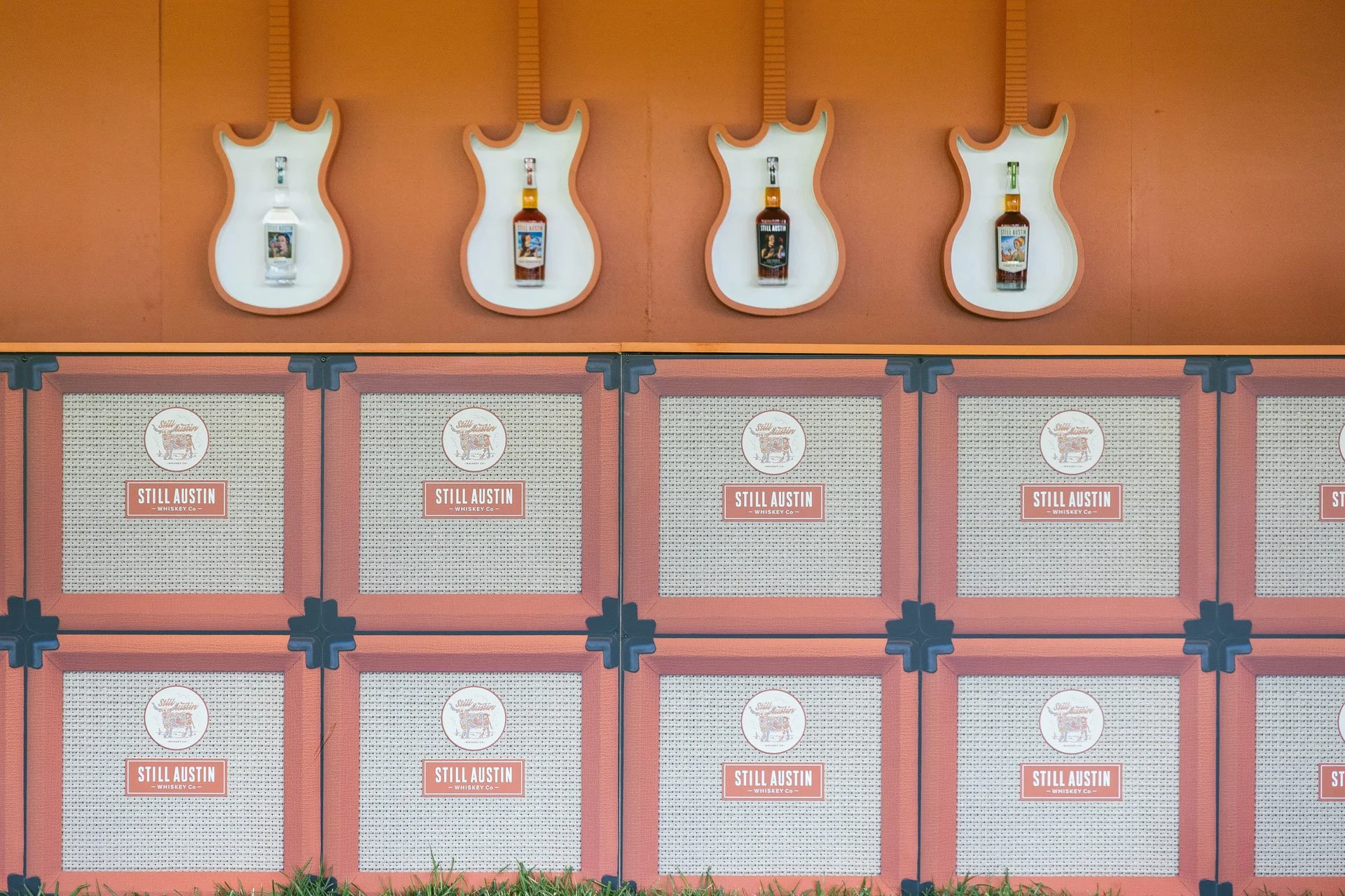 Hollister to present Longhorn City Limits at University of Texas