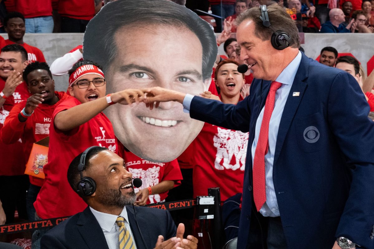 Jim Nantz Pledges $1 Million to Houston Athletics