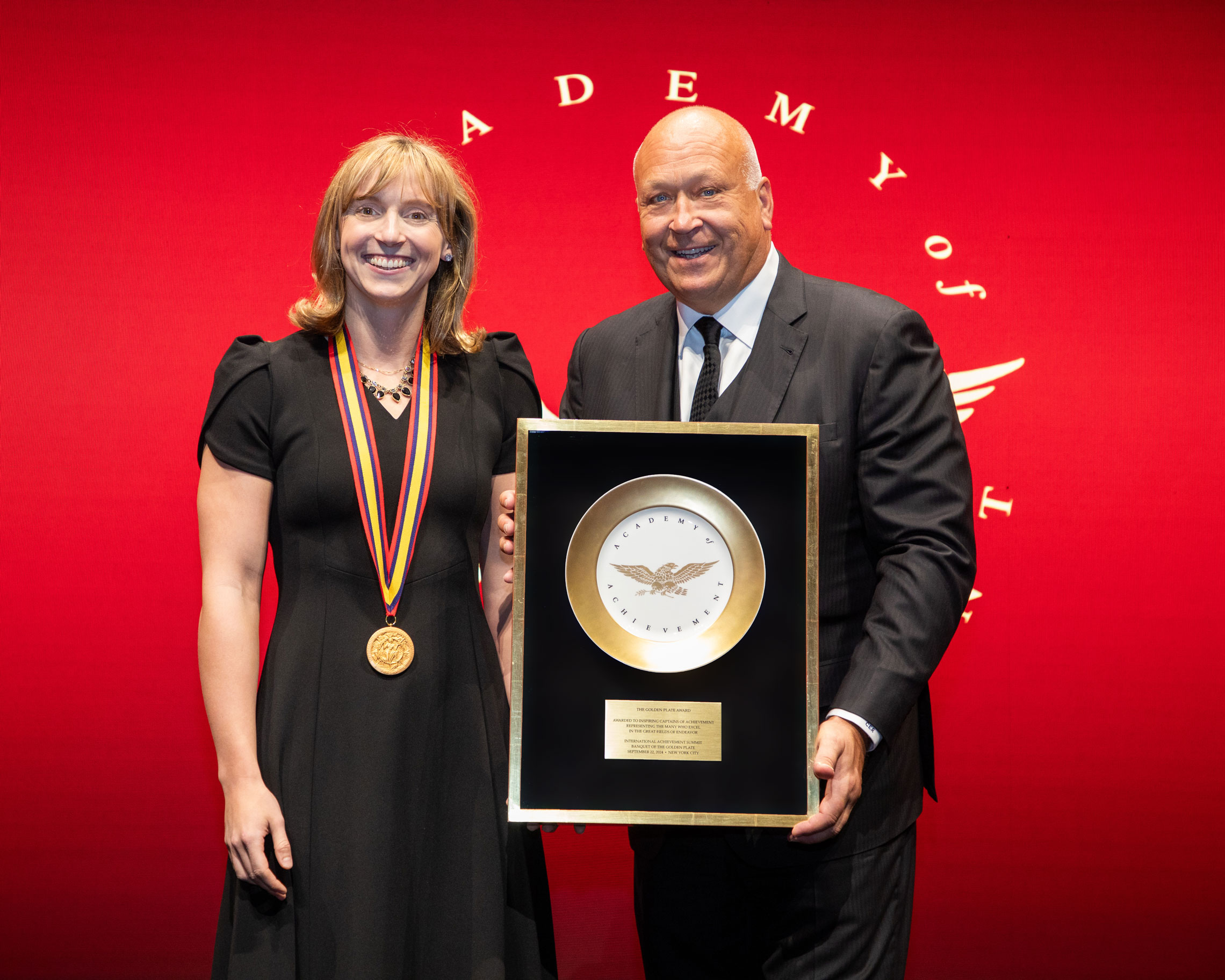 Katie Ledecky remains the 'Queen of the 800 free' with 7th world title in the event