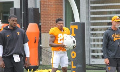No starting QB named after first Vols scrimmage; Boo Carter competes