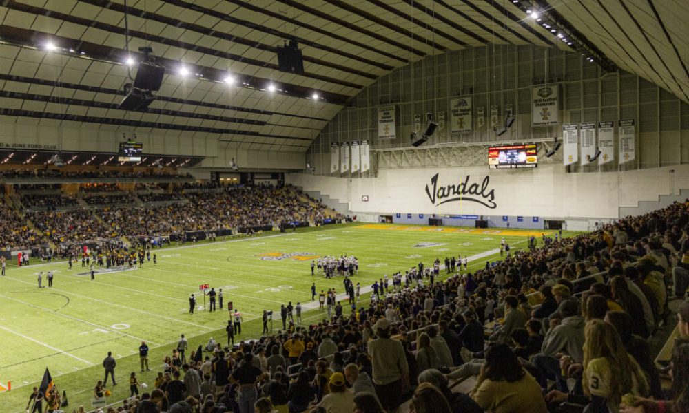 Vandal Soccer Opens Season Thursday in the Dome