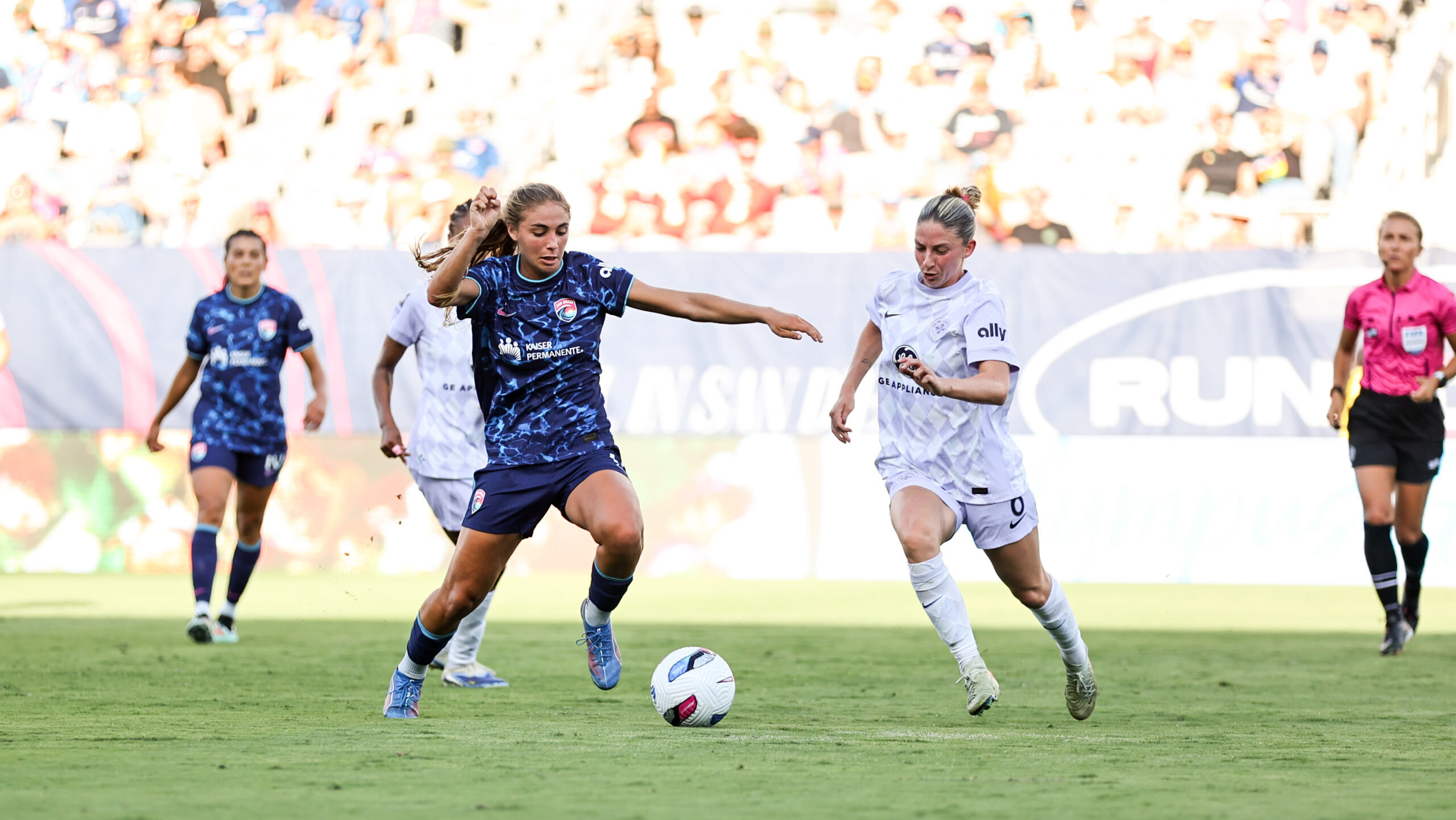 WOMEN'S SOCCER FALLS 1