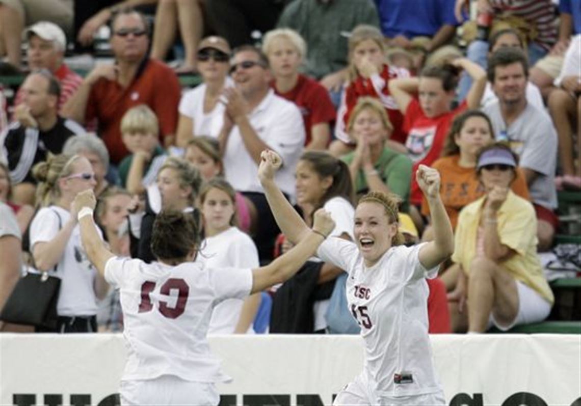 Women's Soccer Lands in Top 20 of USC Team Academic Award Winners