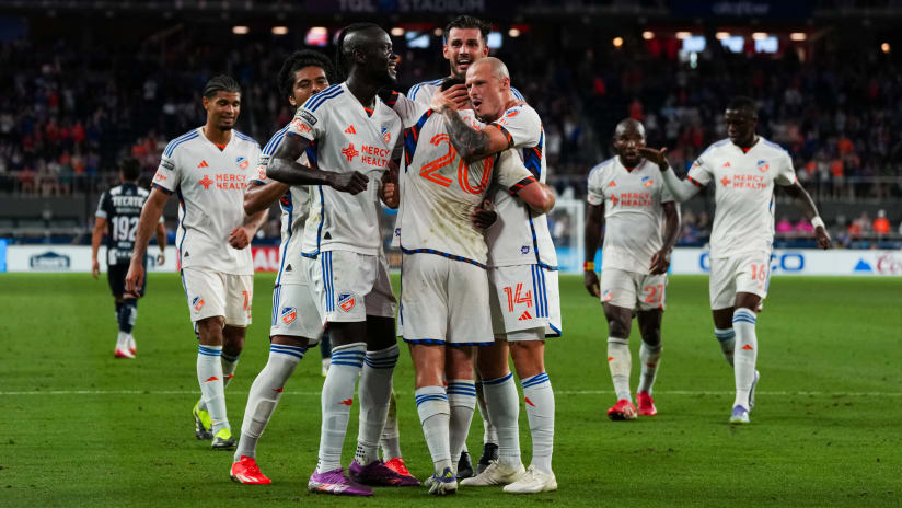 Men's Soccer Opens Conference Play Against USUE