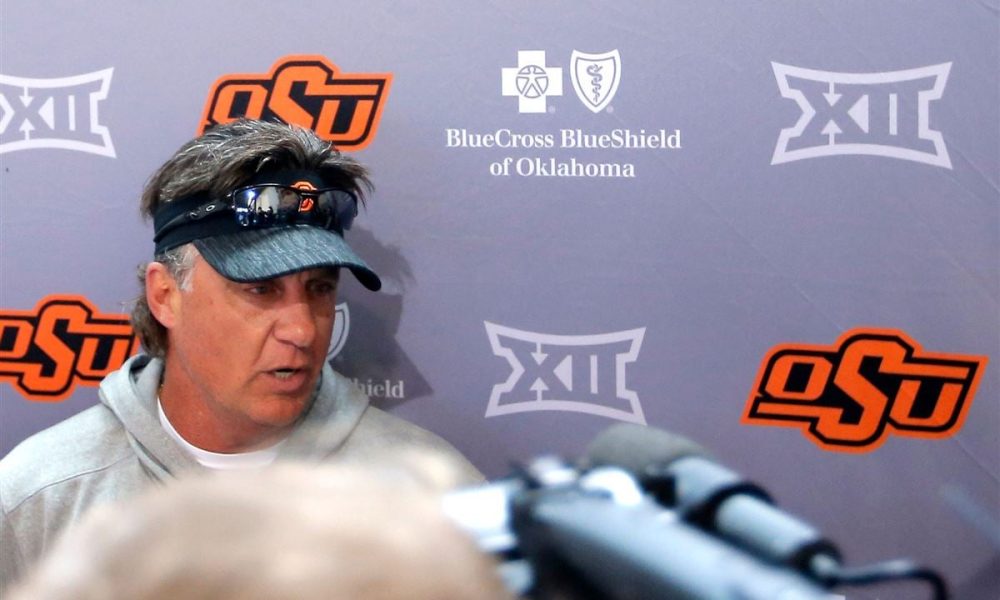 Oklahoma State coach Mike Gundy says Oregon, Dan Lanning 'spending a lot of money' in NIL