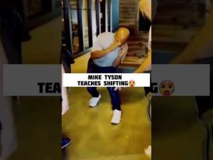 🥊 Mike Tyson Taught How To “SHIFT & SWITCH”😱😱|#miketyson