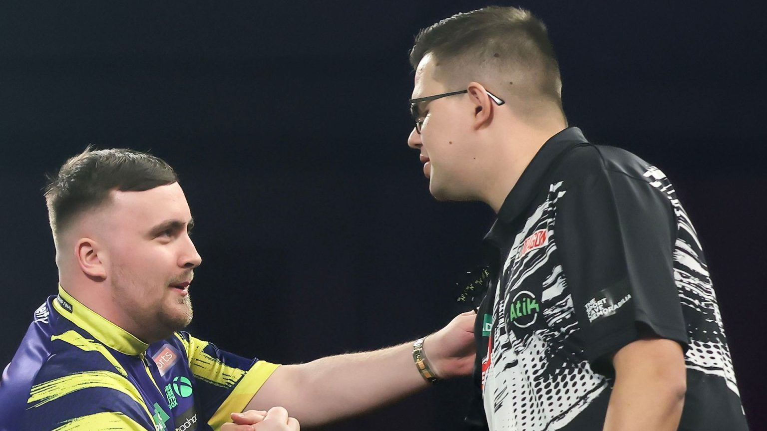 Littler exposes Van Veen’s mental fragility in explosive darts feud Littler exposes Van Veen’s mental fragility in explosive darts feud