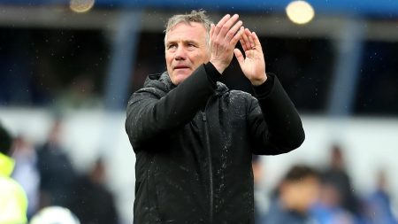 Wrexham’s Play-Off Push: Parkinson Urges Focus on ‘Own House’