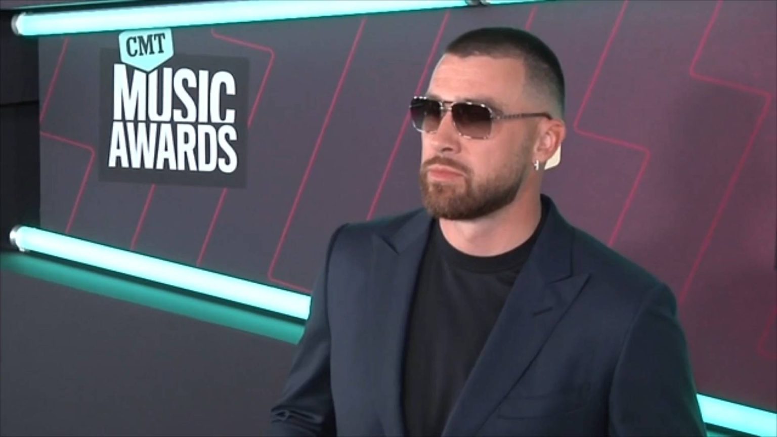 Travis Kelce in Talks to Host ‘Are You Smarter Than a Fifth Grader?’ Travis Kelce in Talks to Host ‘Are You Smarter Than a Fifth Grader?’